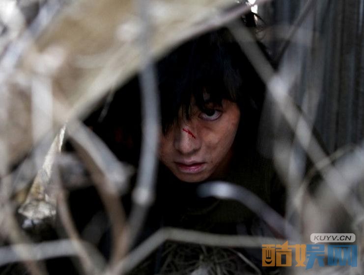 宋仲基个人资料写真作品图片大全，个人经历最新消息
