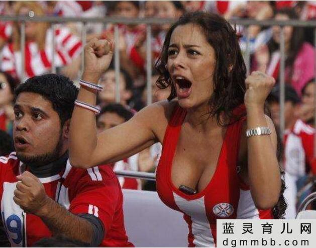 巴拉圭第一乳神，拉里萨·里克尔梅(和中国乳神樊玲有一比)